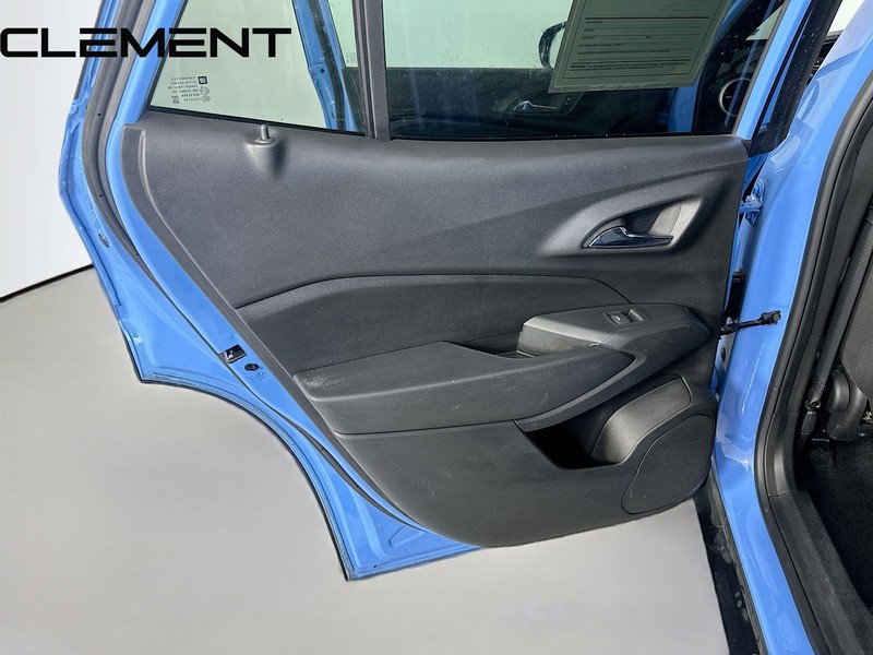 Chevrolet Trax Vehicle Full-screen Gallery Image 30