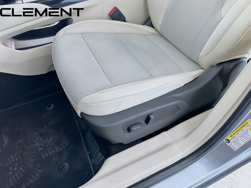 Buick Envision Vehicle Full-screen Gallery Image 28