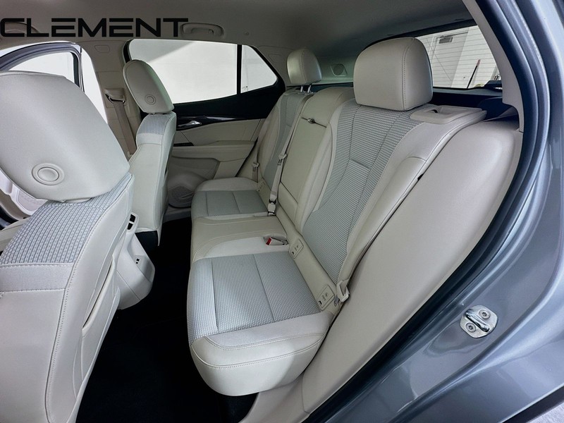 Buick Envision Vehicle Full-screen Gallery Image 32