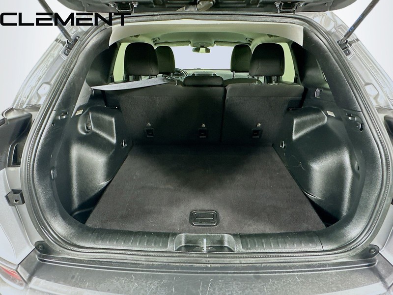 Jeep Cherokee Vehicle Image 09