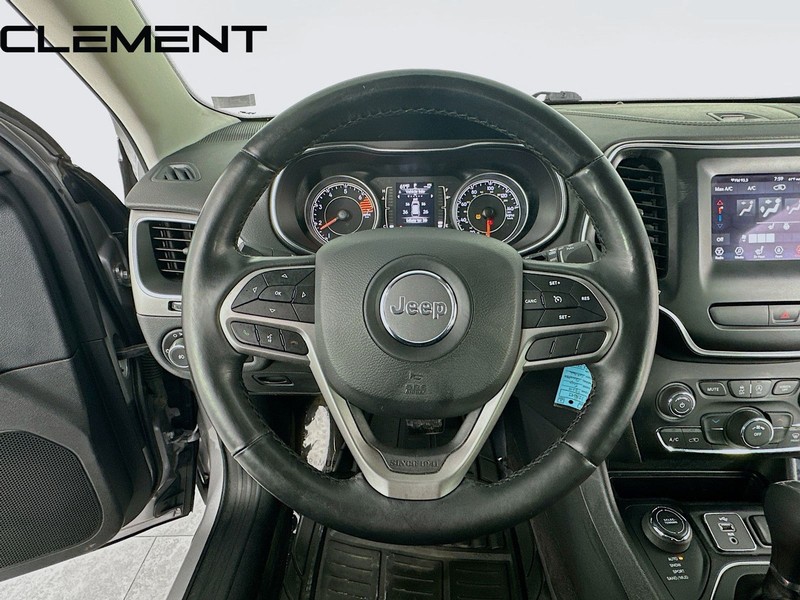 Jeep Cherokee Vehicle Image 13