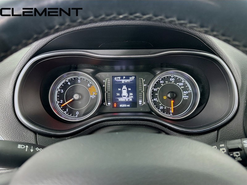 Jeep Cherokee Vehicle Image 17