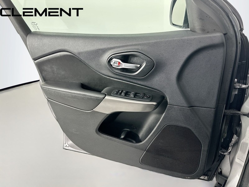 Jeep Cherokee Vehicle Image 26