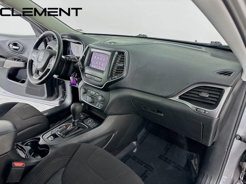 Jeep Cherokee Vehicle Image 33