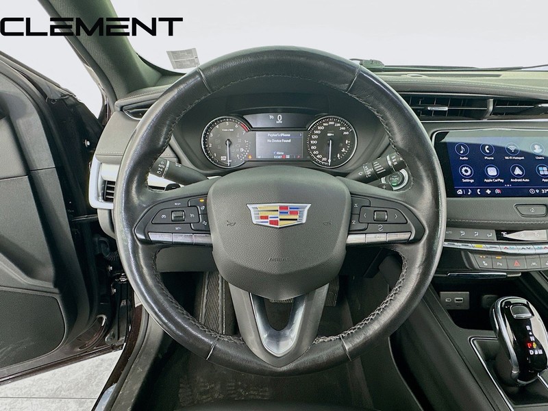 Cadillac XT4 Vehicle Full-screen Gallery Image 14