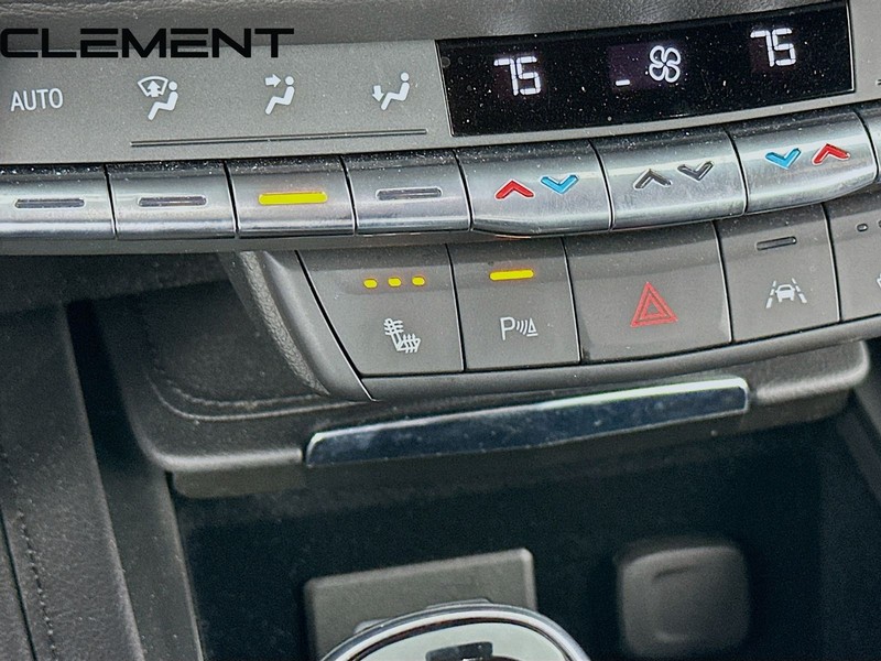 Cadillac XT4 Vehicle Full-screen Gallery Image 23