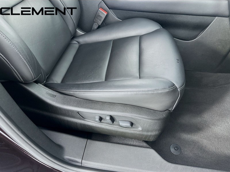 Cadillac XT4 Vehicle Full-screen Gallery Image 33