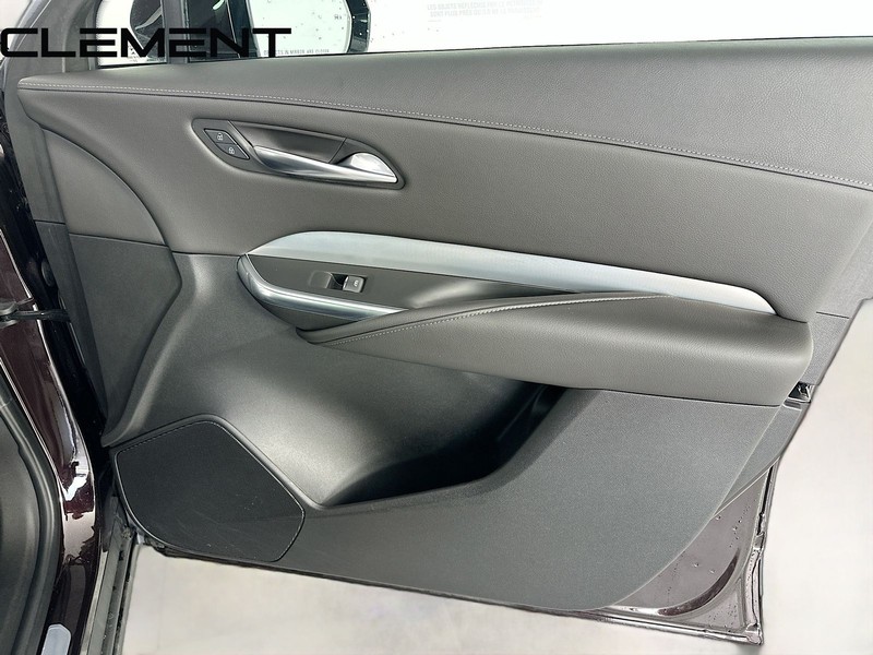 Cadillac XT4 Vehicle Full-screen Gallery Image 35