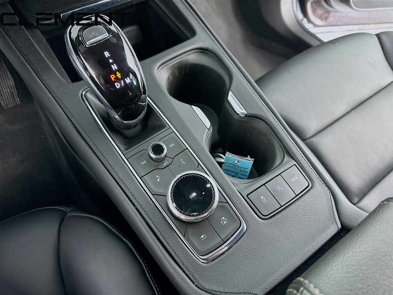 Cadillac XT4 Vehicle Full-screen Gallery Image 37