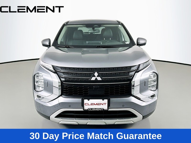 Mitsubishi Outlander Vehicle Image 02