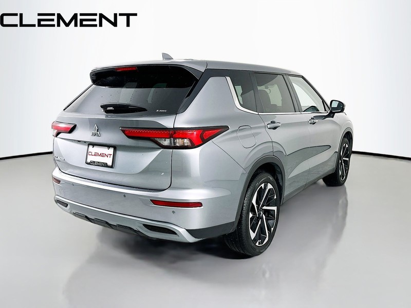 Mitsubishi Outlander Vehicle Image 06