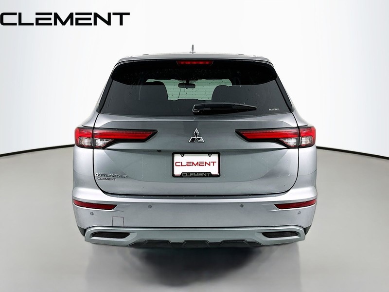 Mitsubishi Outlander Vehicle Image 07