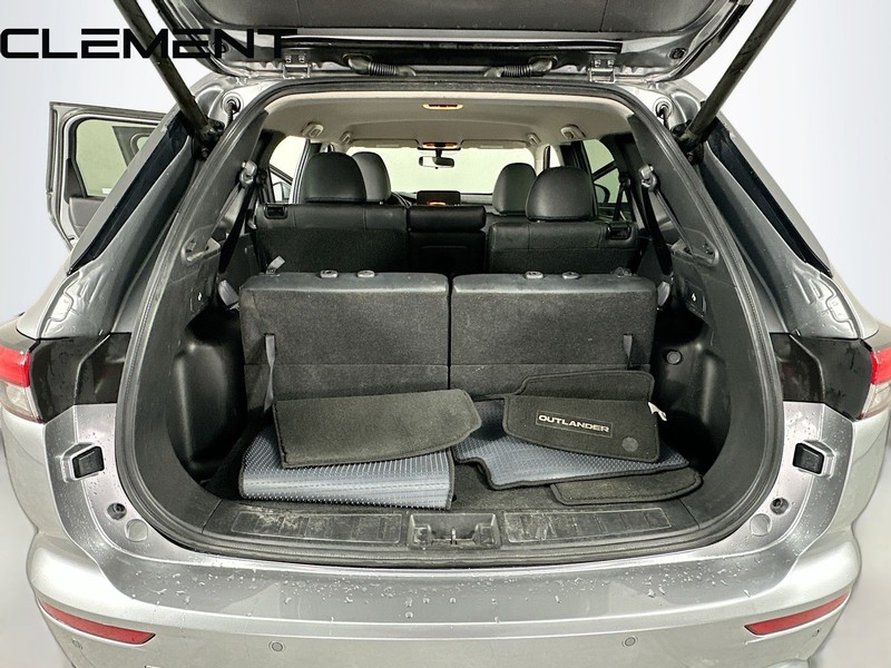 Mitsubishi Outlander Vehicle Image 09