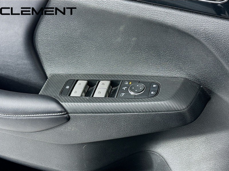 Mitsubishi Outlander Vehicle Image 24