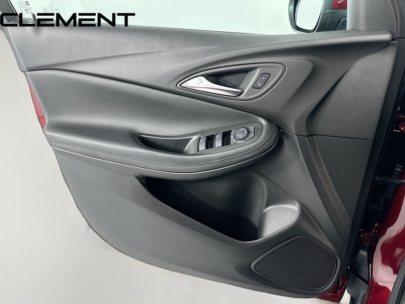 Buick Encore GX Vehicle Full-screen Gallery Image 27