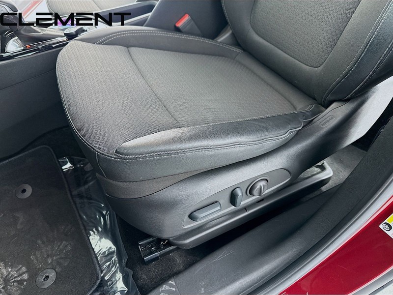 Buick Encore GX Vehicle Full-screen Gallery Image 28