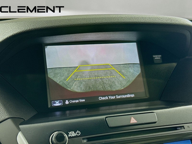 Acura MDX Vehicle Full-screen Gallery Image 20