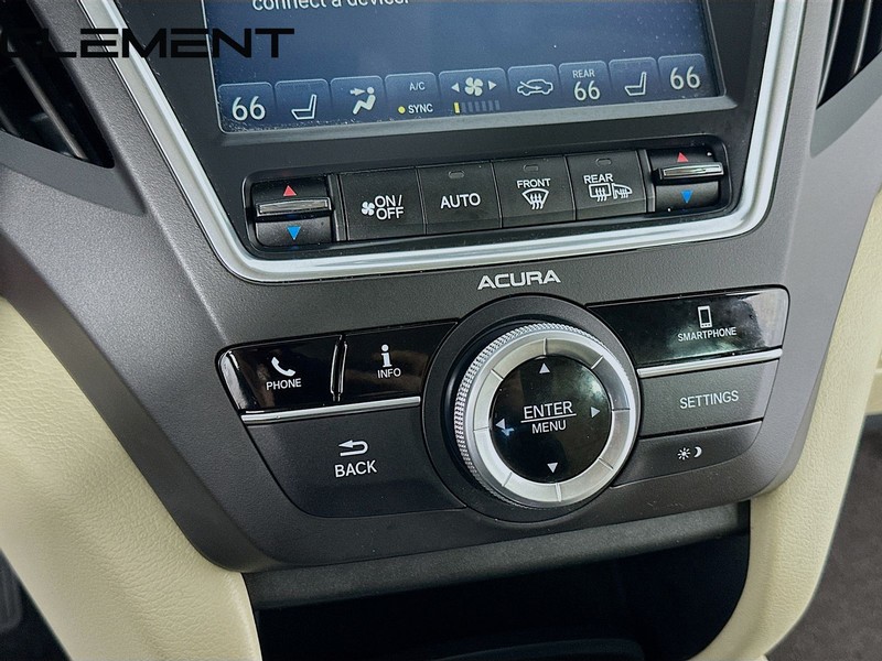 Acura MDX Vehicle Full-screen Gallery Image 22