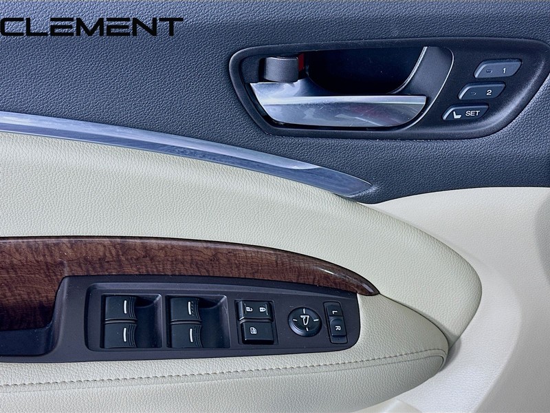 Acura MDX Vehicle Full-screen Gallery Image 27