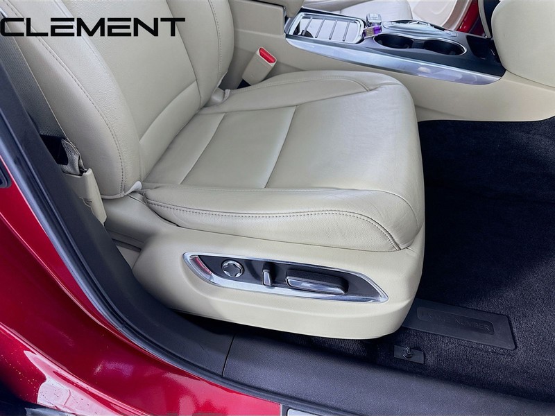 Acura MDX Vehicle Full-screen Gallery Image 36