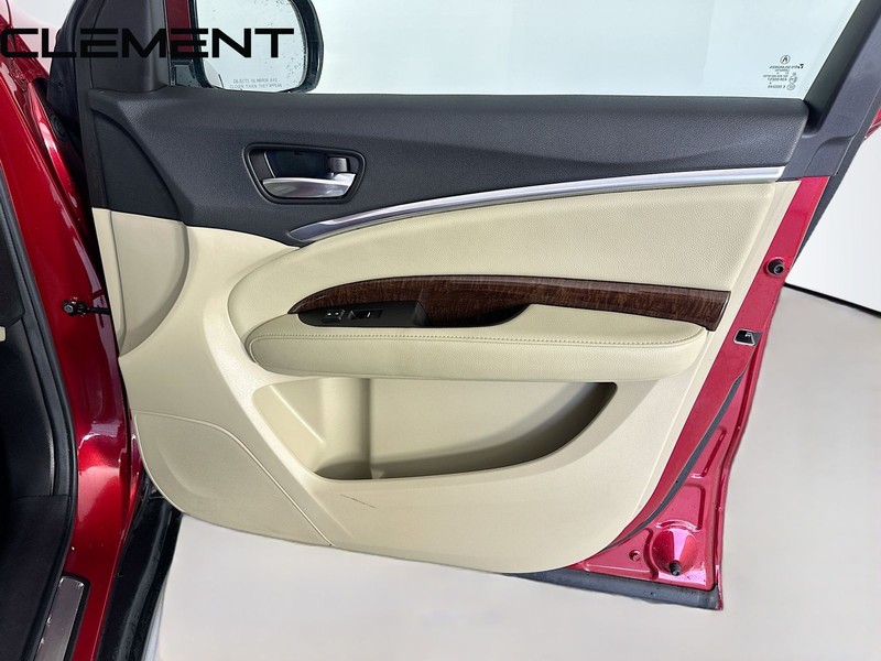 Acura MDX Vehicle Full-screen Gallery Image 38