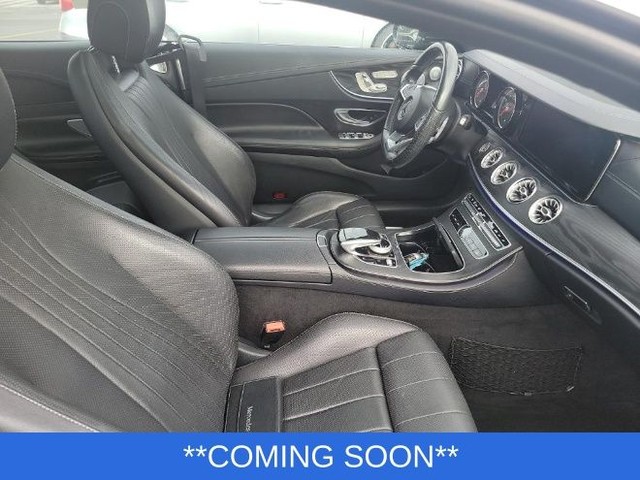 Mercedes-Benz E-Class Vehicle Image 03