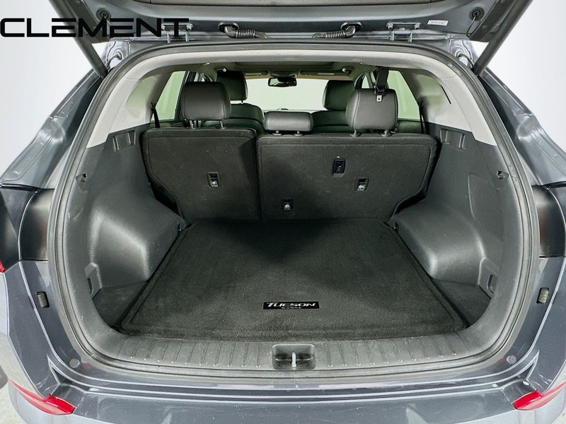Hyundai Tucson Vehicle Image 11