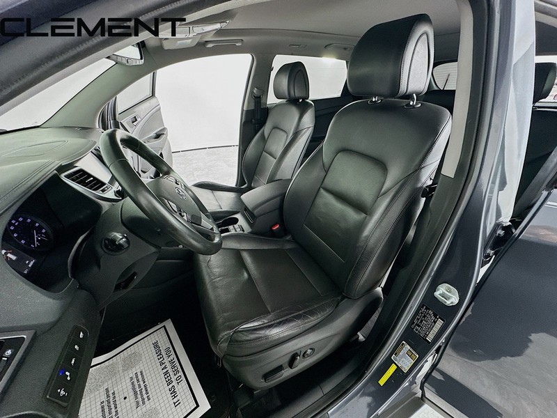 Hyundai Tucson Vehicle Image 32