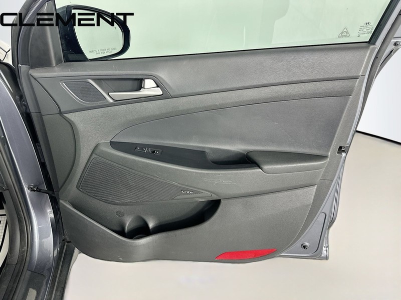 Hyundai Tucson Vehicle Image 37