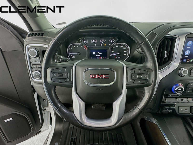 GMC Sierra 1500 Limited Vehicle Full-screen Gallery Image 13