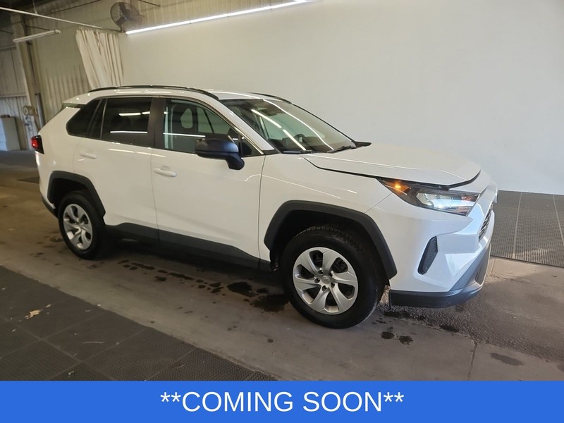 Toyota RAV4 Vehicle Image 02