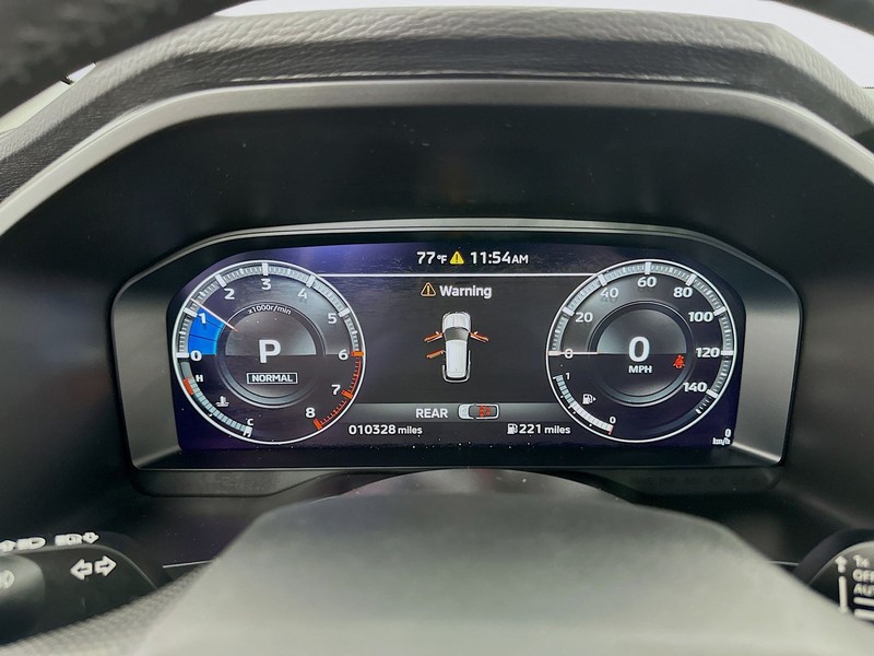 Mitsubishi Outlander Vehicle Full-screen Gallery Image 14