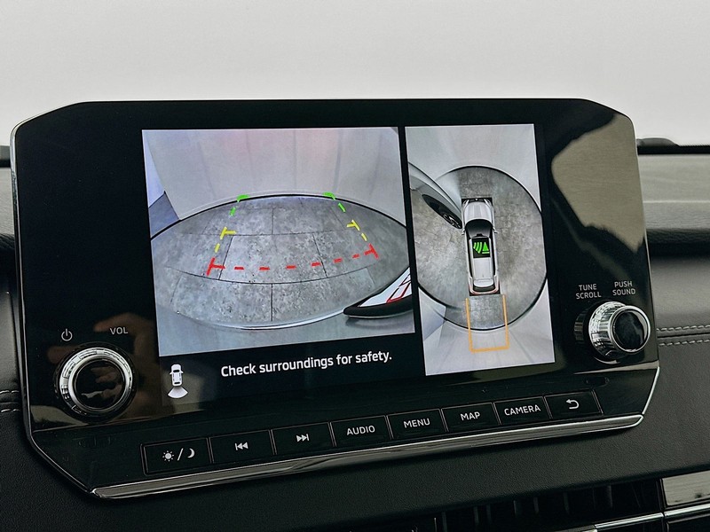 Mitsubishi Outlander Vehicle Full-screen Gallery Image 16