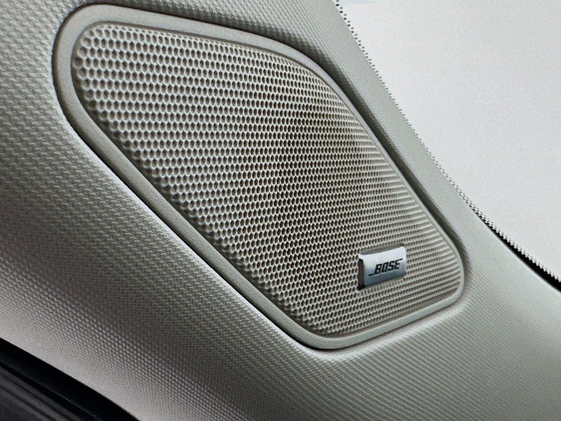 Mitsubishi Outlander Vehicle Full-screen Gallery Image 21