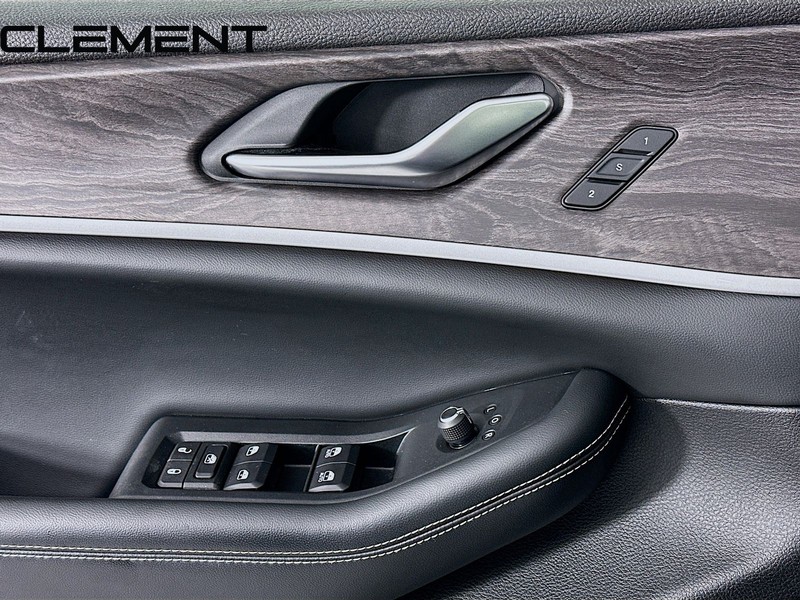 Jeep Grand Cherokee L Vehicle Image 25