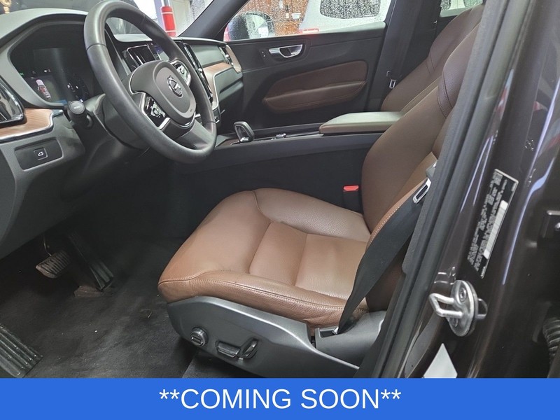 Volvo XC60 Vehicle Image 03