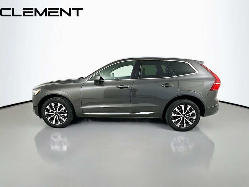 Volvo XC60 Vehicle Full-screen Gallery Image 4