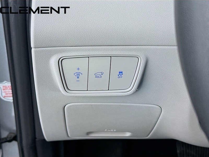 Hyundai Tucson Vehicle Full-screen Gallery Image 12