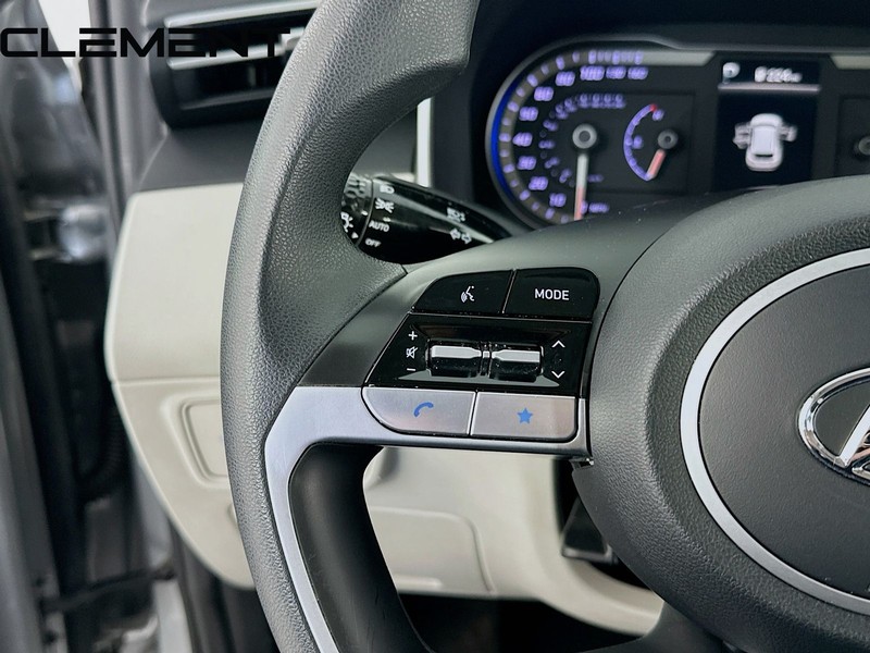 Hyundai Tucson Vehicle Full-screen Gallery Image 14