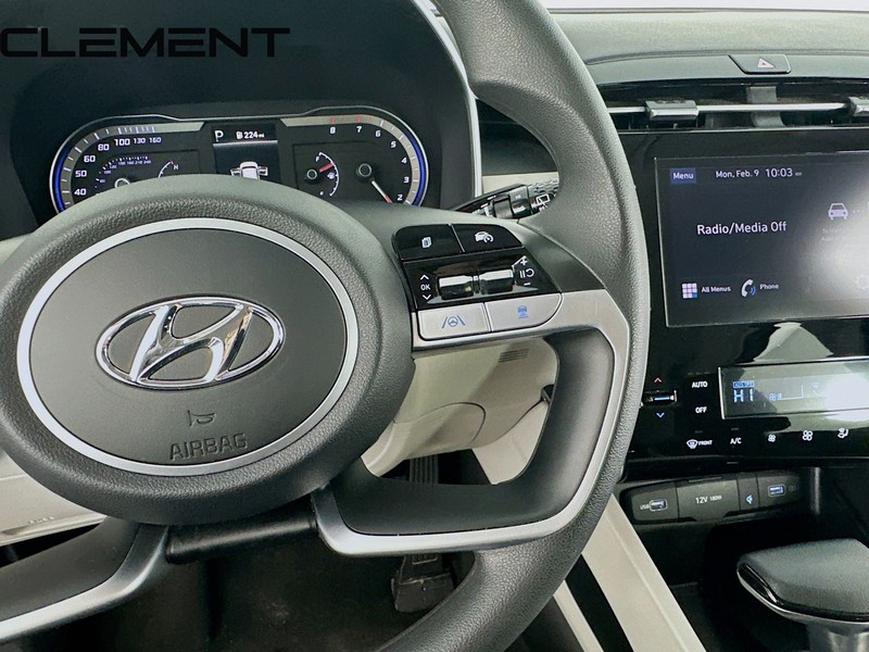 Hyundai Tucson Vehicle Full-screen Gallery Image 16