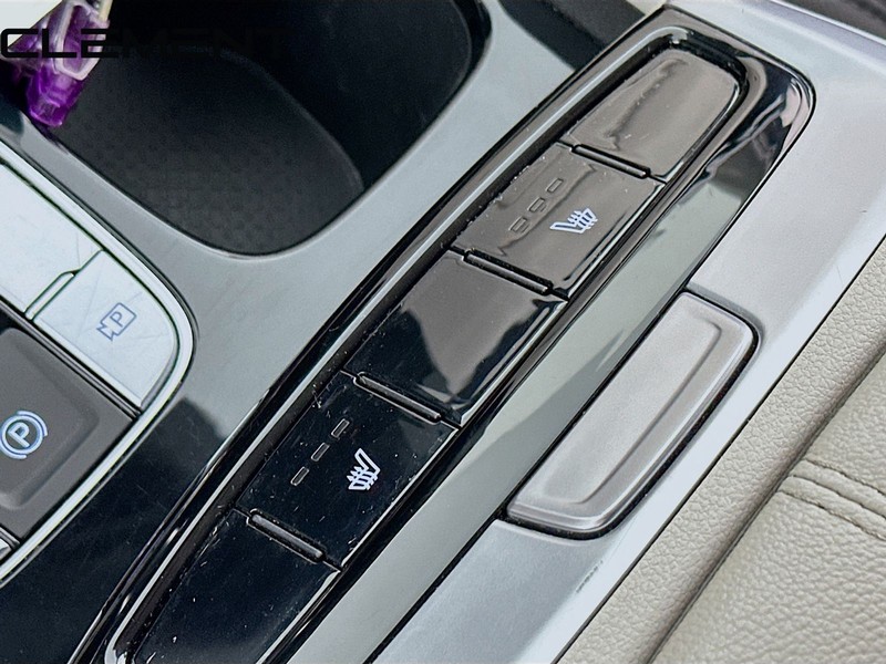 Hyundai Tucson Vehicle Full-screen Gallery Image 22