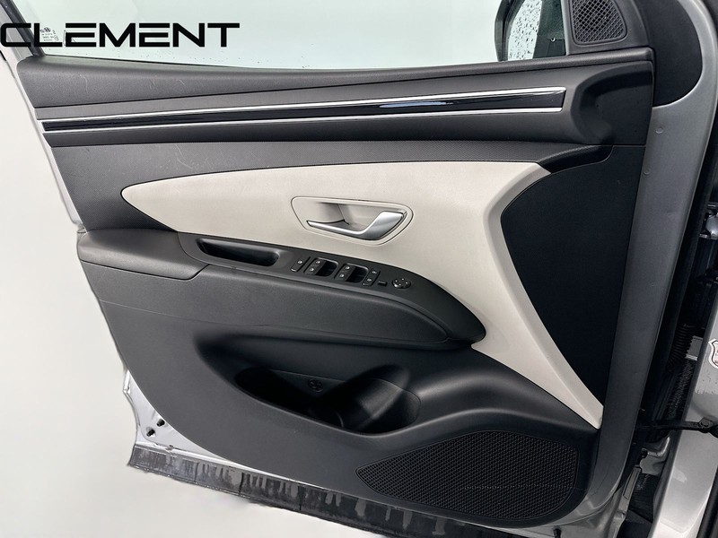 Hyundai Tucson Vehicle Full-screen Gallery Image 26