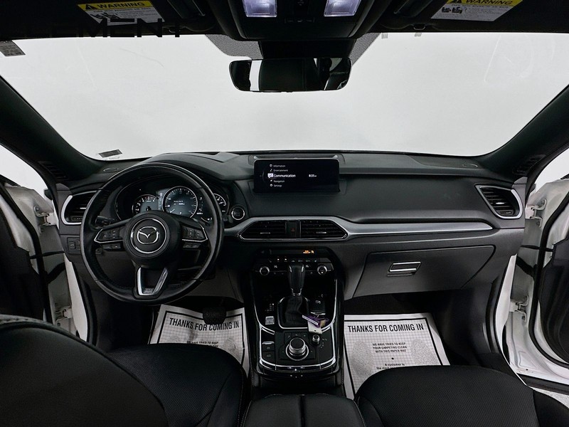 Mazda CX-9 Vehicle Full-screen Gallery Image 11