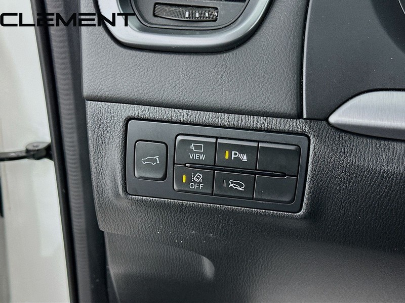 Mazda CX-9 Vehicle Full-screen Gallery Image 12