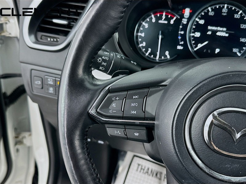 Mazda CX-9 Vehicle Full-screen Gallery Image 14