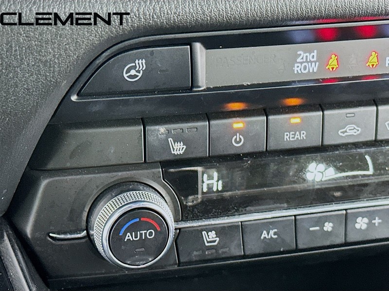 Mazda CX-9 Vehicle Full-screen Gallery Image 22