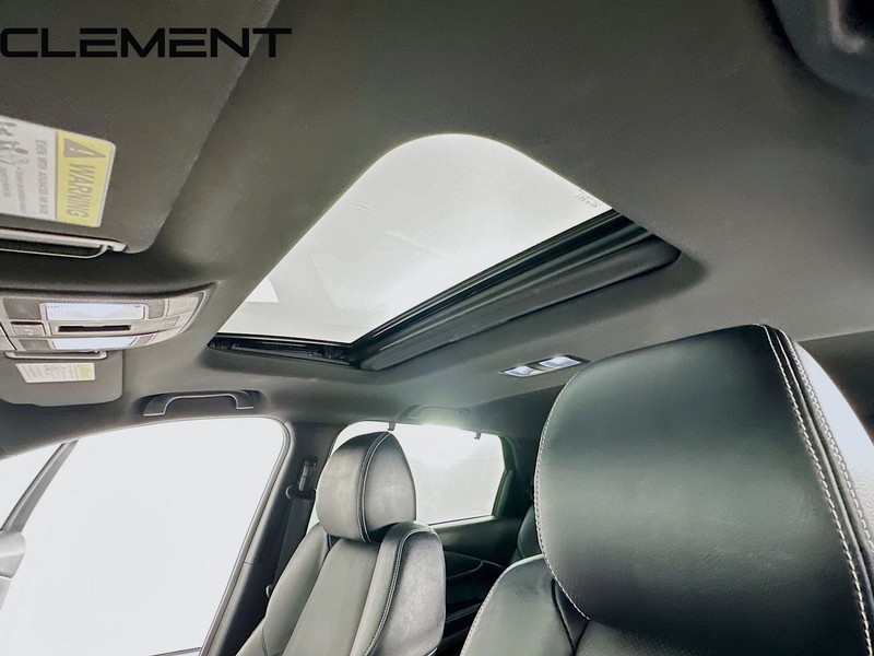 Mazda CX-9 Vehicle Full-screen Gallery Image 24