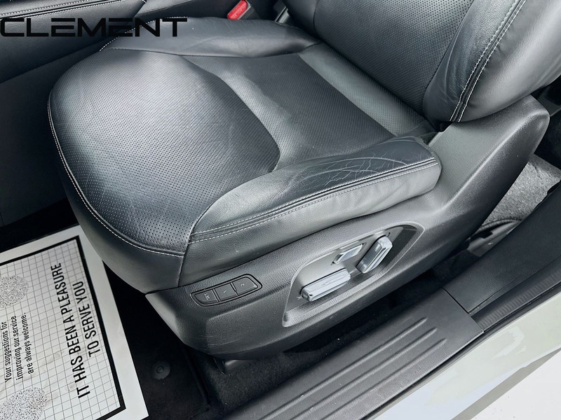 Mazda CX-9 Vehicle Full-screen Gallery Image 29