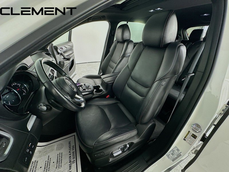 Mazda CX-9 Vehicle Full-screen Gallery Image 31