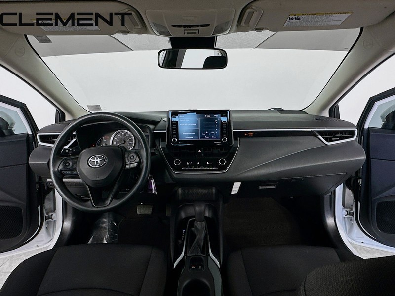 Toyota Corolla Vehicle Image 12